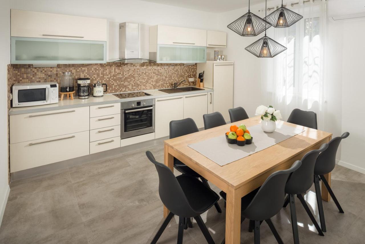 Villa Roko- The Spacious Luxury Trogir Luaran gambar